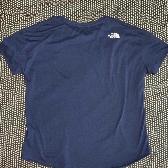 North Face Shirt and Shorts - Picture 3 of 7